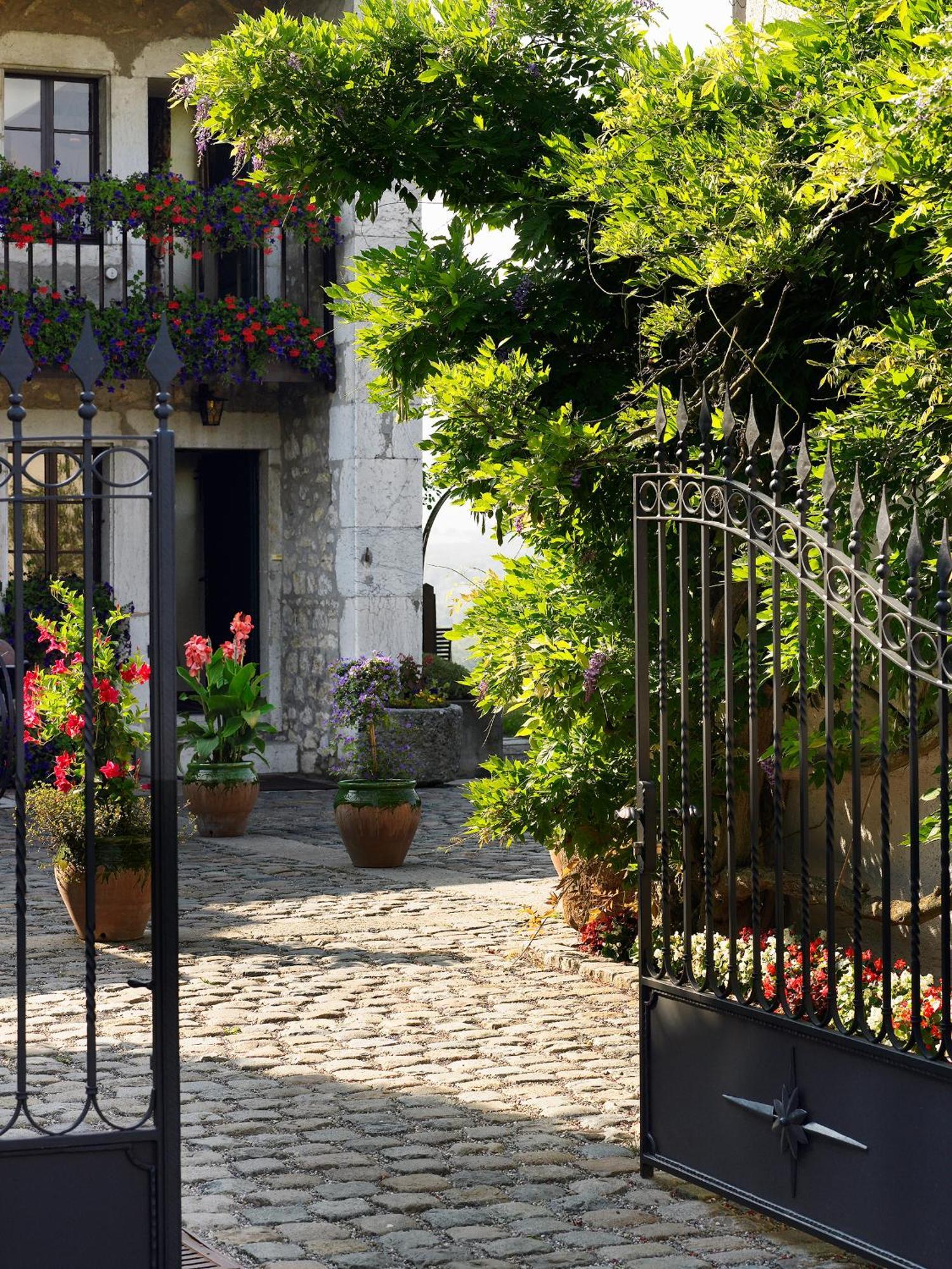 Domaine De Chateauvieux Hotel Peney Dessus Exterior photo