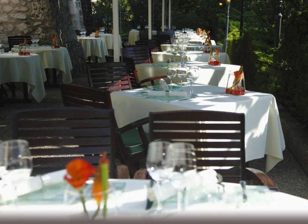 Domaine De Chateauvieux Hotel Peney Dessus Restaurant photo