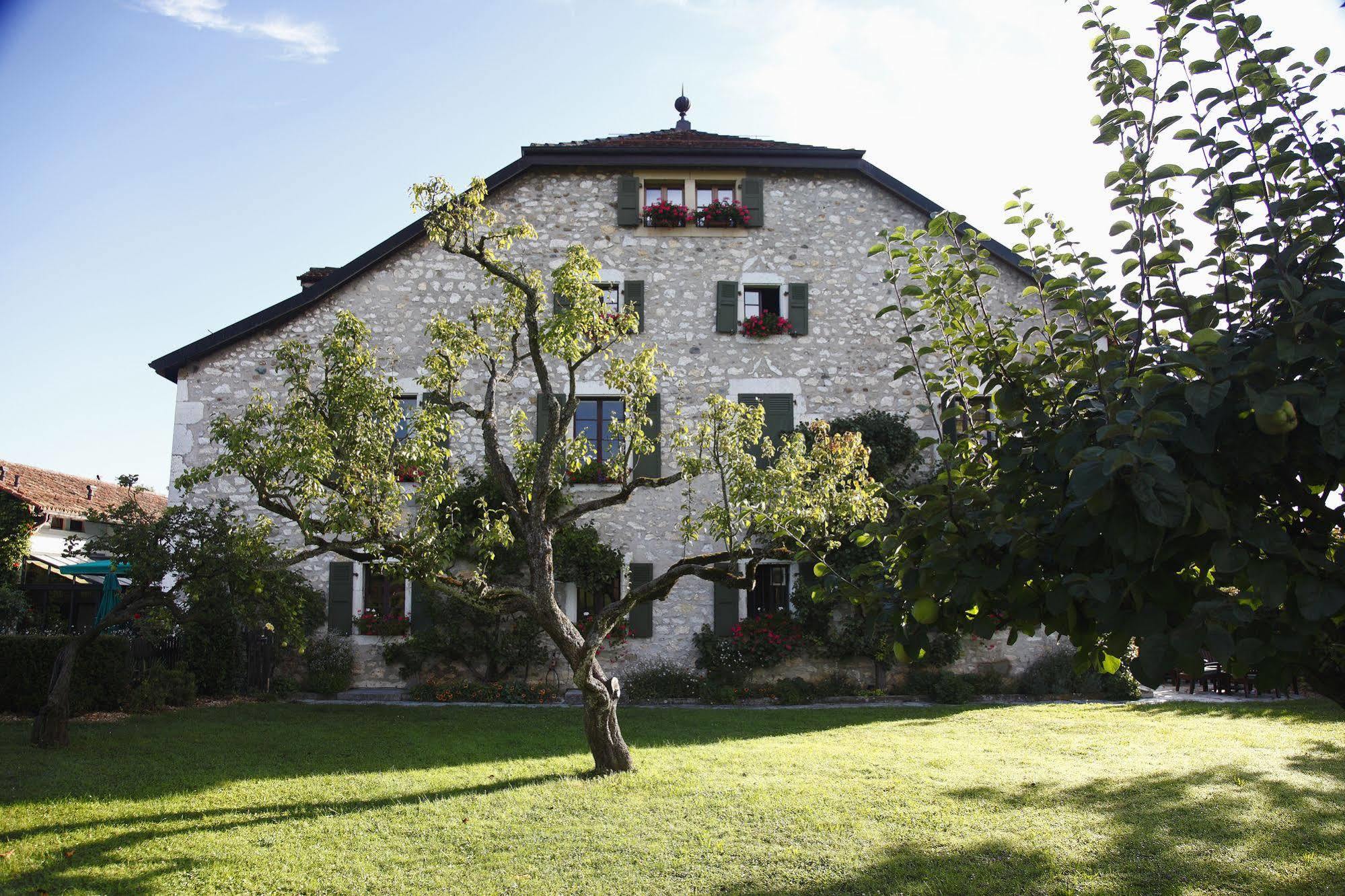 Domaine De Chateauvieux Hotel Peney Dessus Exterior photo